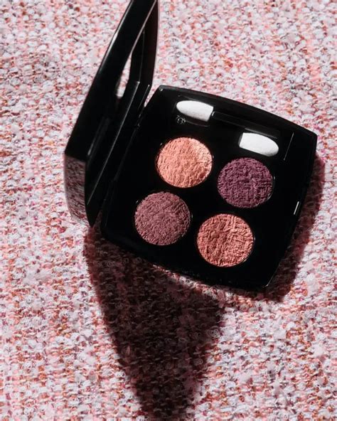 chanel tweed makeup collection 2022.